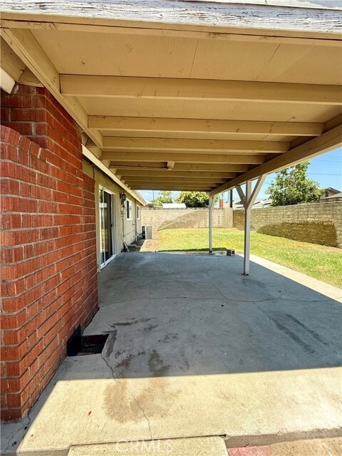 Building Photo - 906 N Sacramento Ave