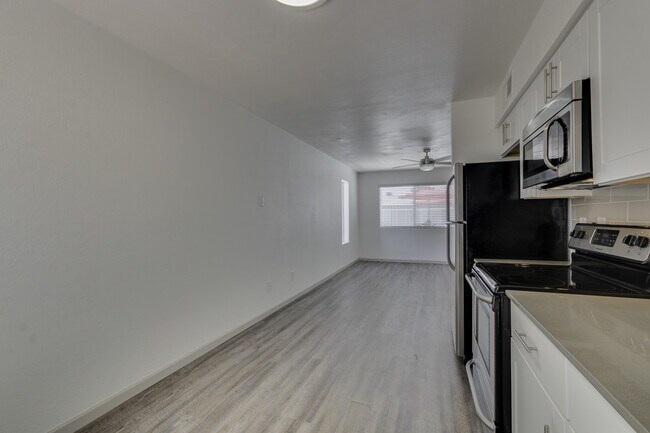 Building Photo - $0 First Month Rent! Remodeled 2 Bed Casita w/ Private Patio, W/D & Pool