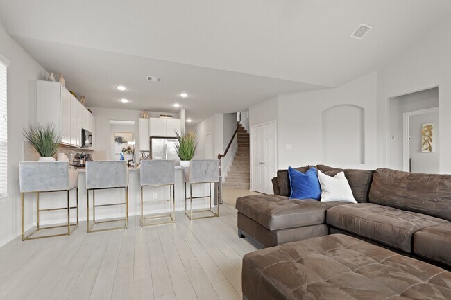 Building Photo - 14615 Olive Sparrow Ln