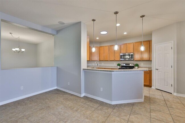 Building Photo - 813 Seminole Sky Dr
