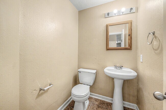 Building Photo - 18114 Sorrell Oaks Ln