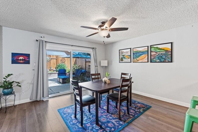 Building Photo - Larchmont Riviera Cottage 4/2