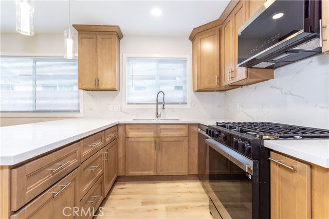 Building Photo - 9320 Rhea Ave