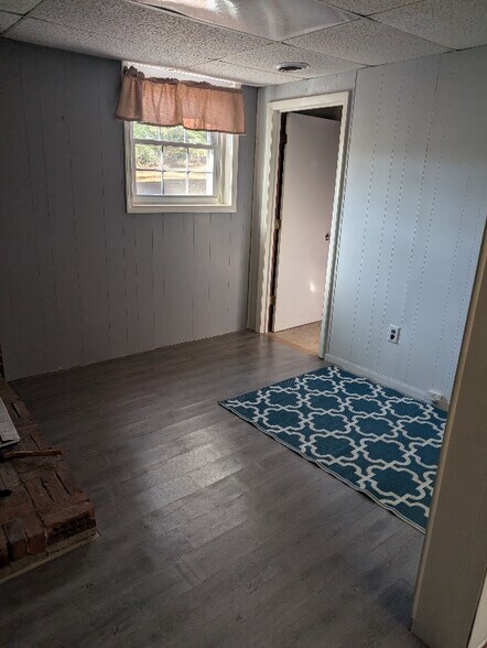 Building Photo - 5 Kimberly Ln