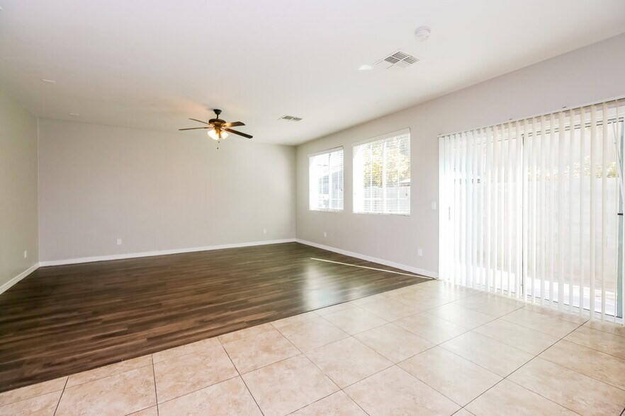 Building Photo - 7509 S 27th Way