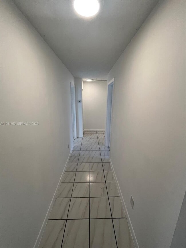 Building Photo - 1719B NW 16th St