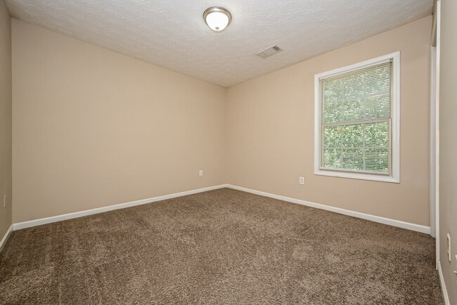 Building Photo - 1053 Wedgewood Ct NE