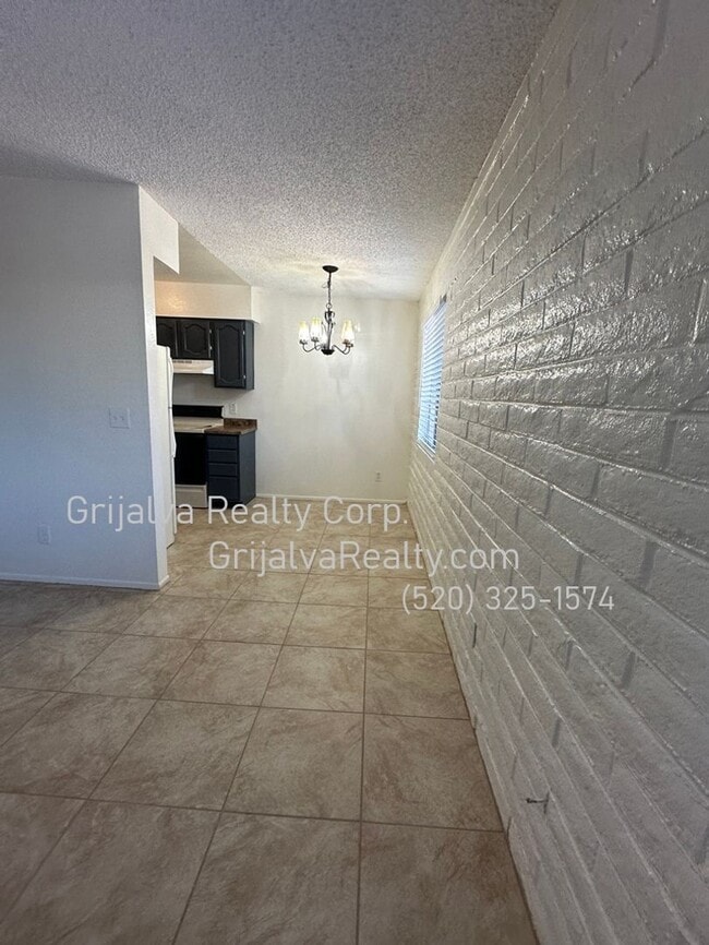 Building Photo - 2838 N Sparkman Blvd