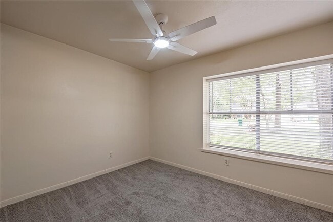 Building Photo - 1 Bellbird Ct