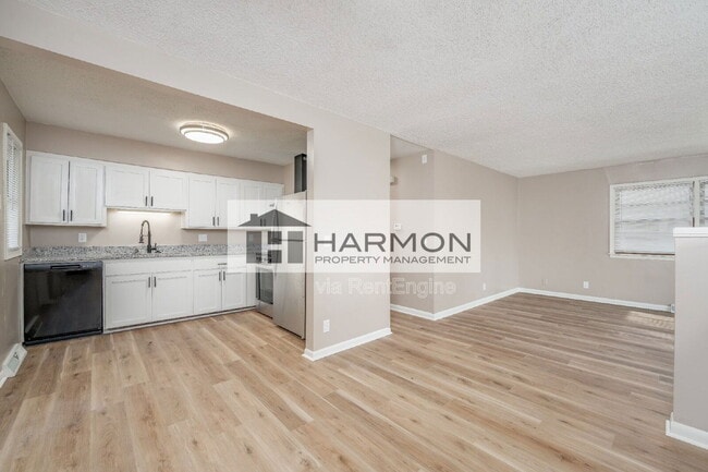 Building Photo - 8514 W 9th St N