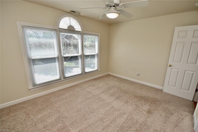 Building Photo - 1514 Bordeaux Pl