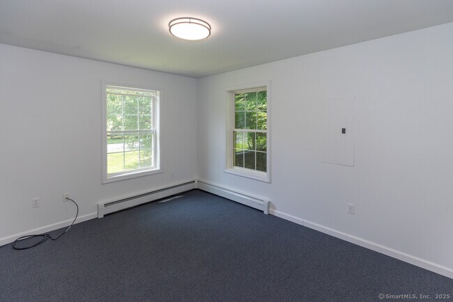 Building Photo - 9 Denmore Ln