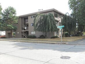 Building Photo - 1 bedroom in Seattle WA 98116