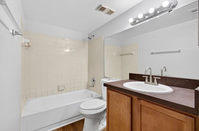 Building Photo - TWO BEDROOM ONE BATHROOM!! MOVE IN READY!! WATERFRONT COMMUNITY!!