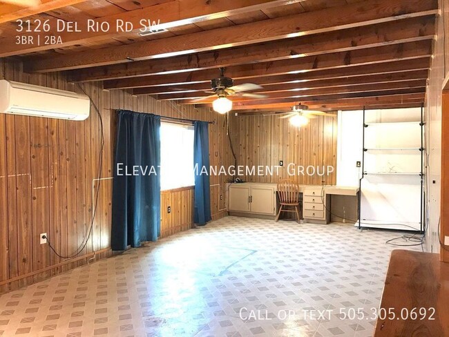 Building Photo - 3 Bedroom in Del Rio Acres/South Valley. L...