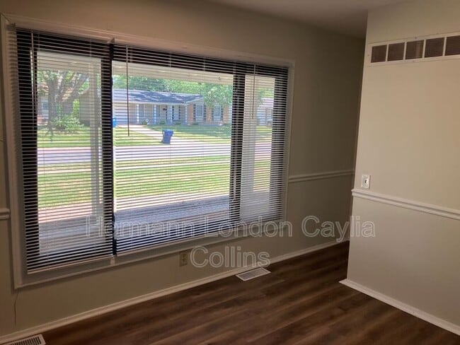 Building Photo - 1310 Leisure Dr