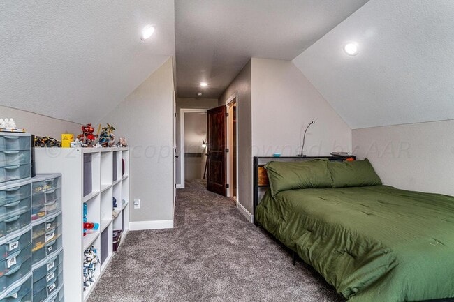 Building Photo - 501 E Cemetery Rd