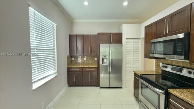 Building Photo - 1792 Aspen Ln