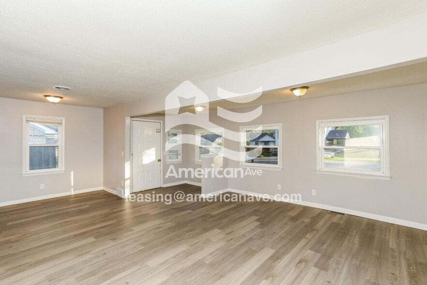 Building Photo - 34048 Rhonswood St