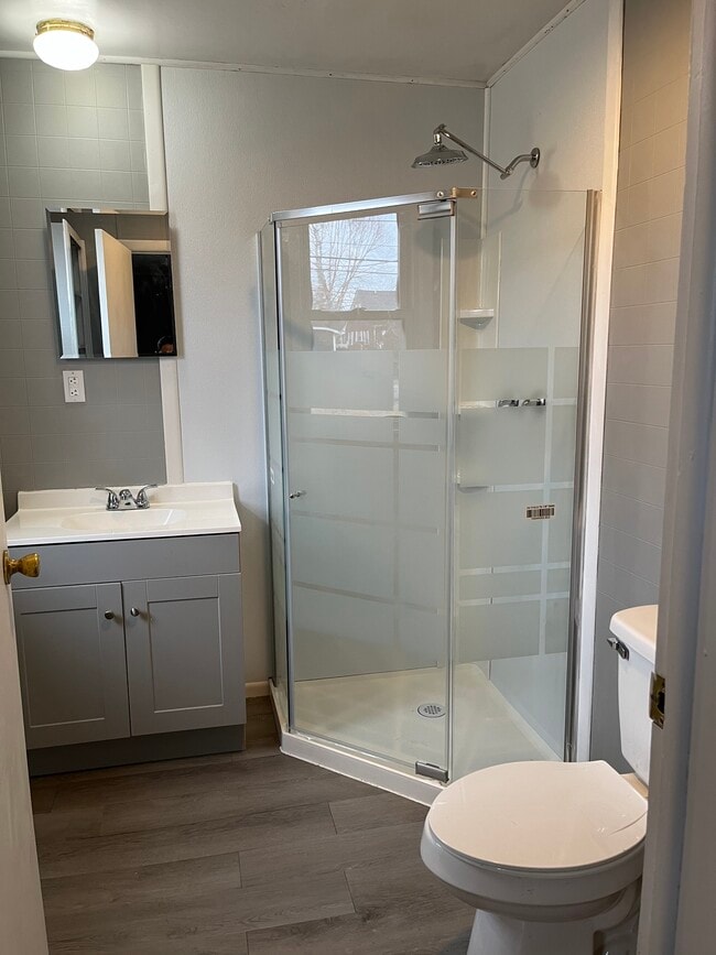 Building Photo - 2409 Hilton Ave