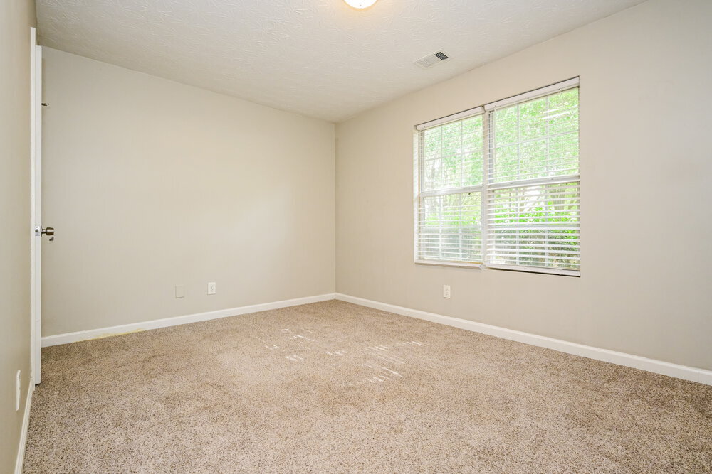 Building Photo - 2059 Oak Terrace Dr SE