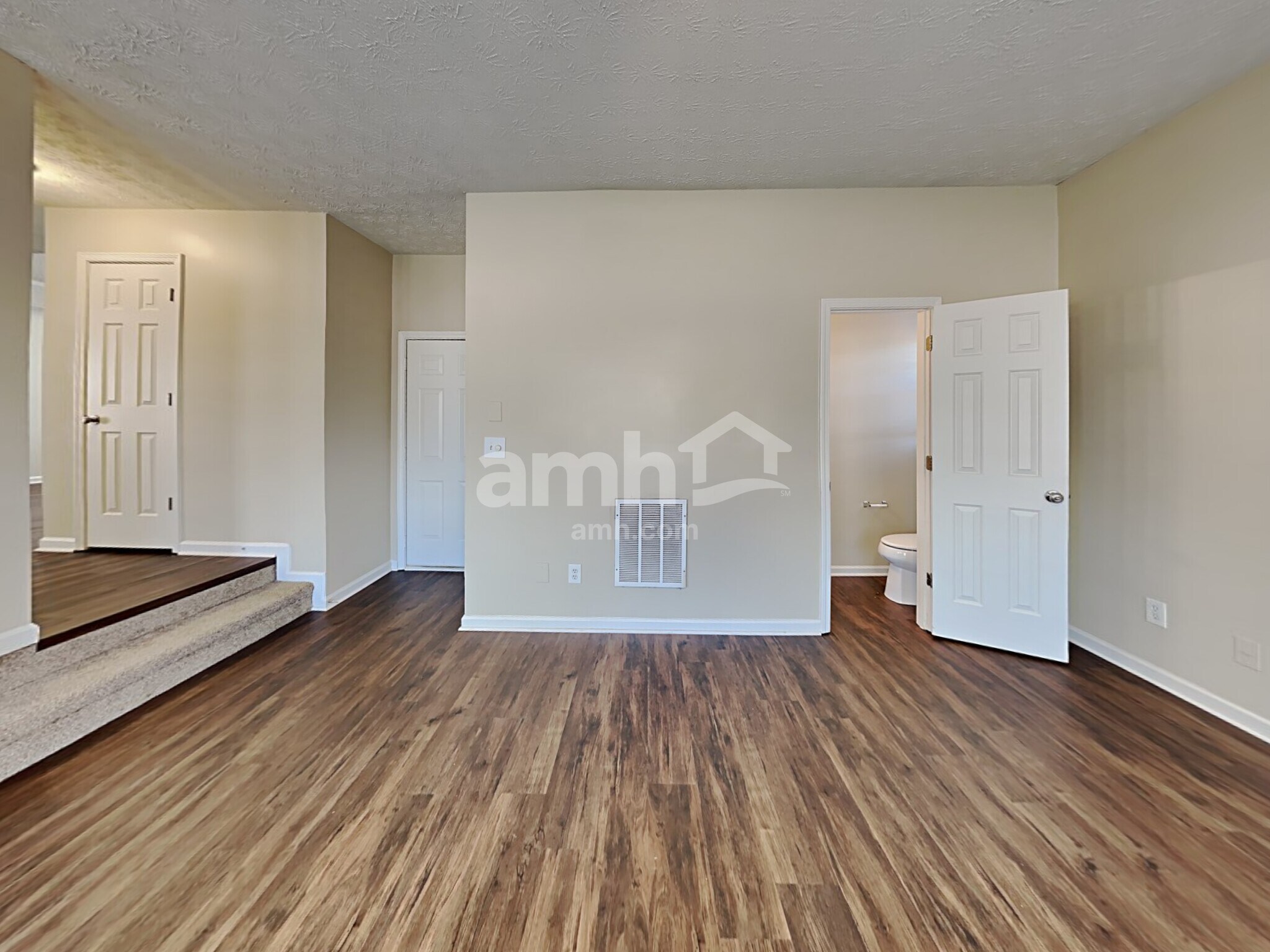 Building Photo - 602 Thrasher Ct