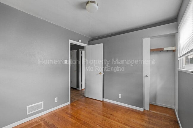Building Photo - 135 Dundee Cir