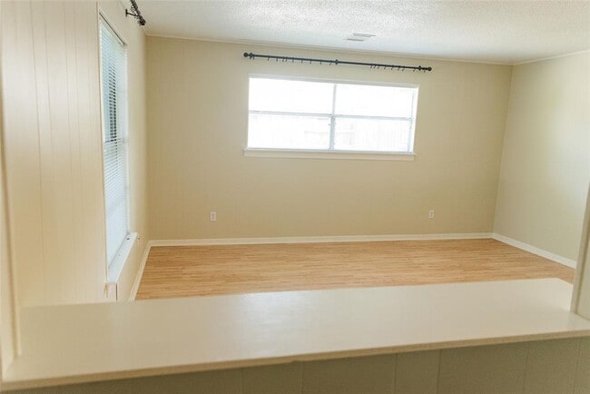 Building Photo - 3101 Matador Dr
