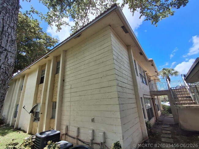 Building Photo - 11506 Royal Palm Blvd