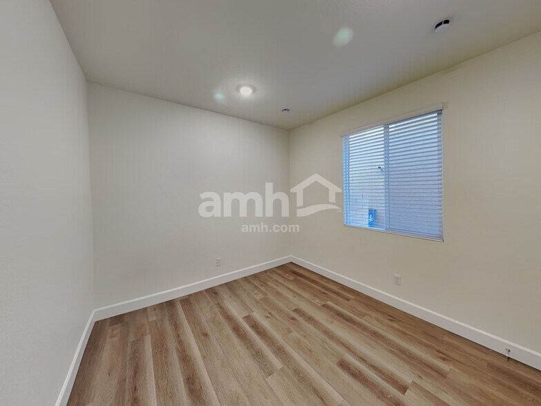 Building Photo - 150 Nico Azalea Ln