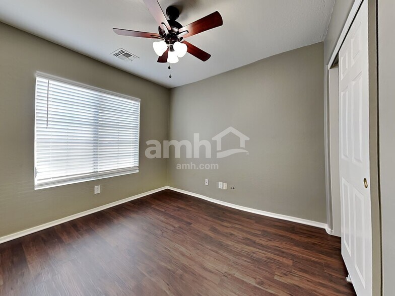 Building Photo - 14832 N 124th Ln