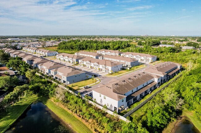 Building Photo - 11876 Mountain Retreat Ln