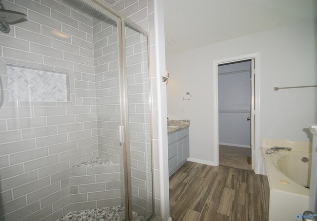 Building Photo - 145 Brass Oak Dr