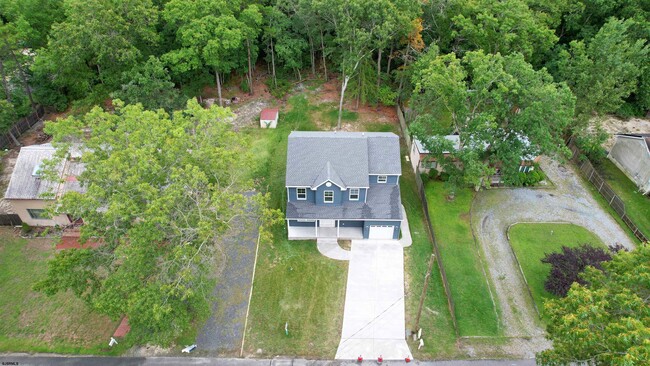 Building Photo - 456 S Nectar Ave