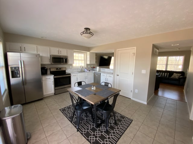 New appliances and marble counter tops - 2551 S Addisyn Ln