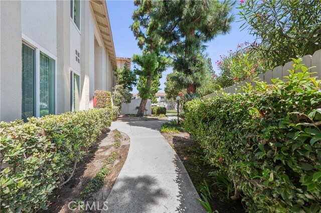Building Photo - 18225 Kingsdale Ave