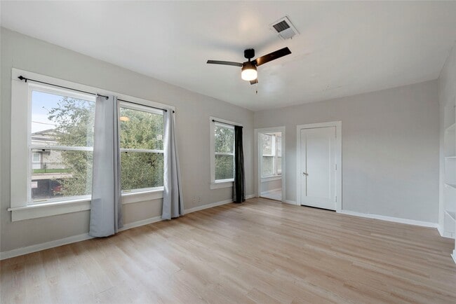 Building Photo - 615 Pacific St