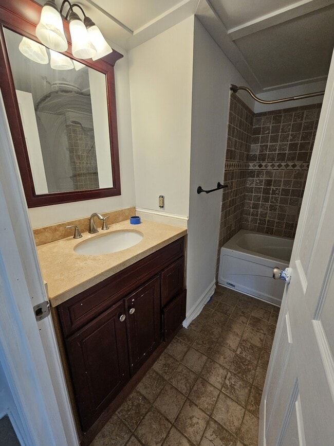 Building Photo - 106 Railroad Ave