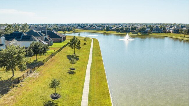 Building Photo - 2511 Night Emerald Dr