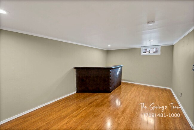 Building Photo - CUTE 3BD RANCHER WITH CHARACTER IN CENTRAL COLORADO SPRINGS - Security Deposit Waiver Available