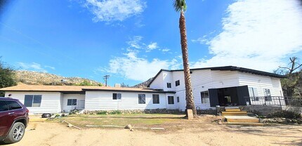 Building Photo - Rancho De Oro