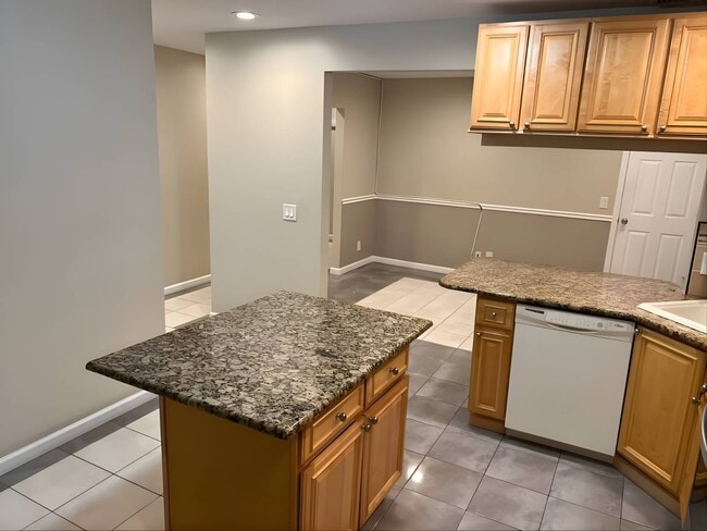 Building Photo - 57 S Fulton St