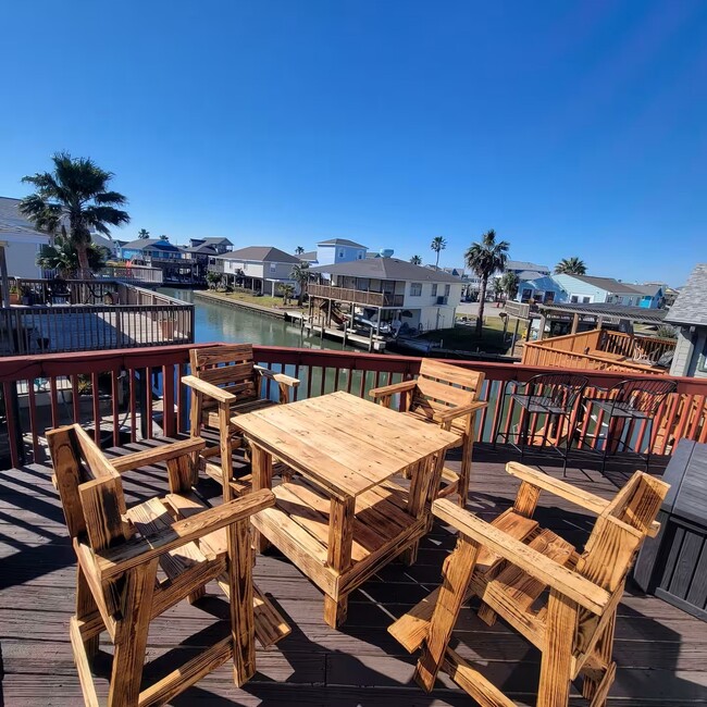 Building Photo - 22101 Lampasas Dr