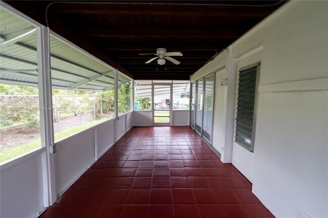 Building Photo - 2702 NW 51st Pl