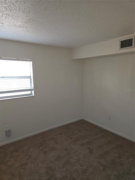 Building Photo - 2525 W Bay Dr