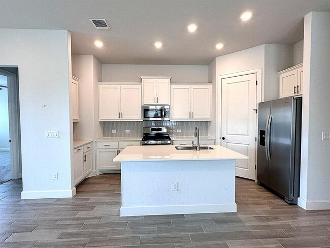 Building Photo - 12608 Stanford Dr