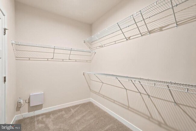 Building Photo - 24274 Thurso Sq