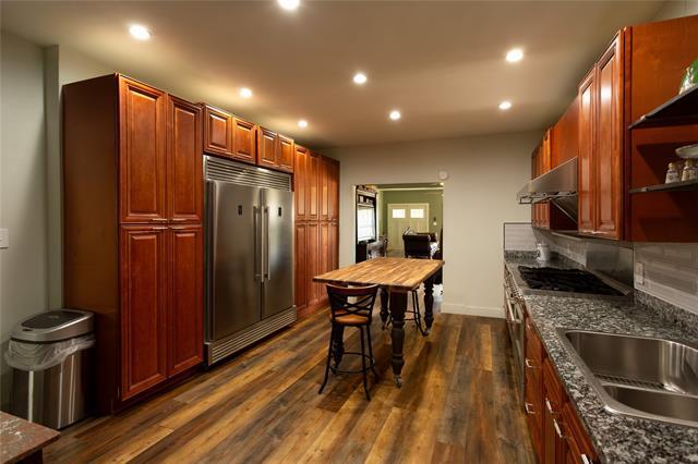 Building Photo - 340 E 3rd St