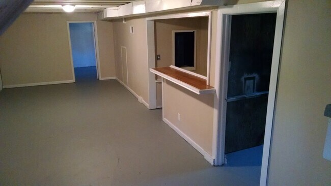 Building Photo - 7830 Donnelly Ave