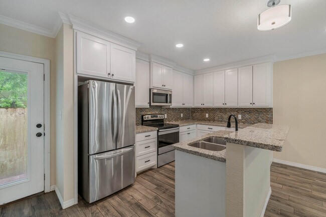 Building Photo - 1328 Baker Ave